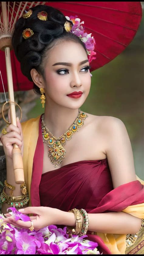 Beautiful thai women hi